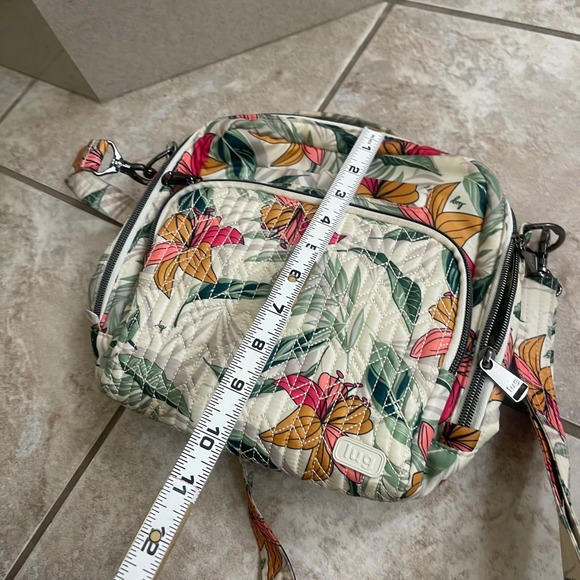 LUG Ranger Lily Sand Crossbody Bag/Strap Floral Beige quilted - Picture 6 of 9